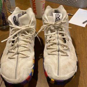 Nike Kyrie 4 men’s basketball shoe